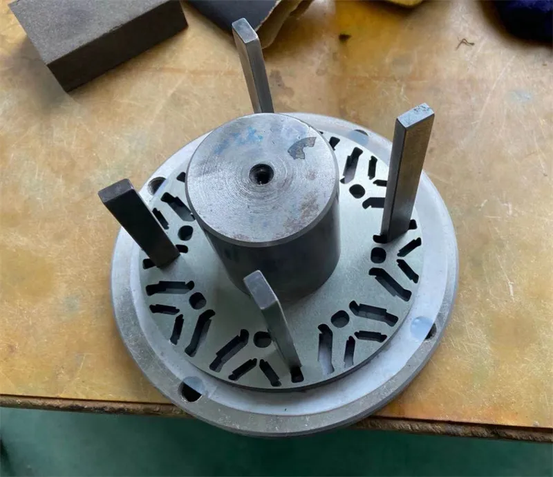 Fabricant de tôles de noyau de stator de moteur sans balais