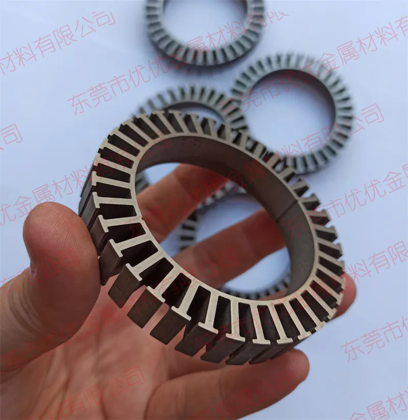 Stator üretimi için yapıştırma epoksisi ile Düşük Demir kayıplı stator laminasyonu